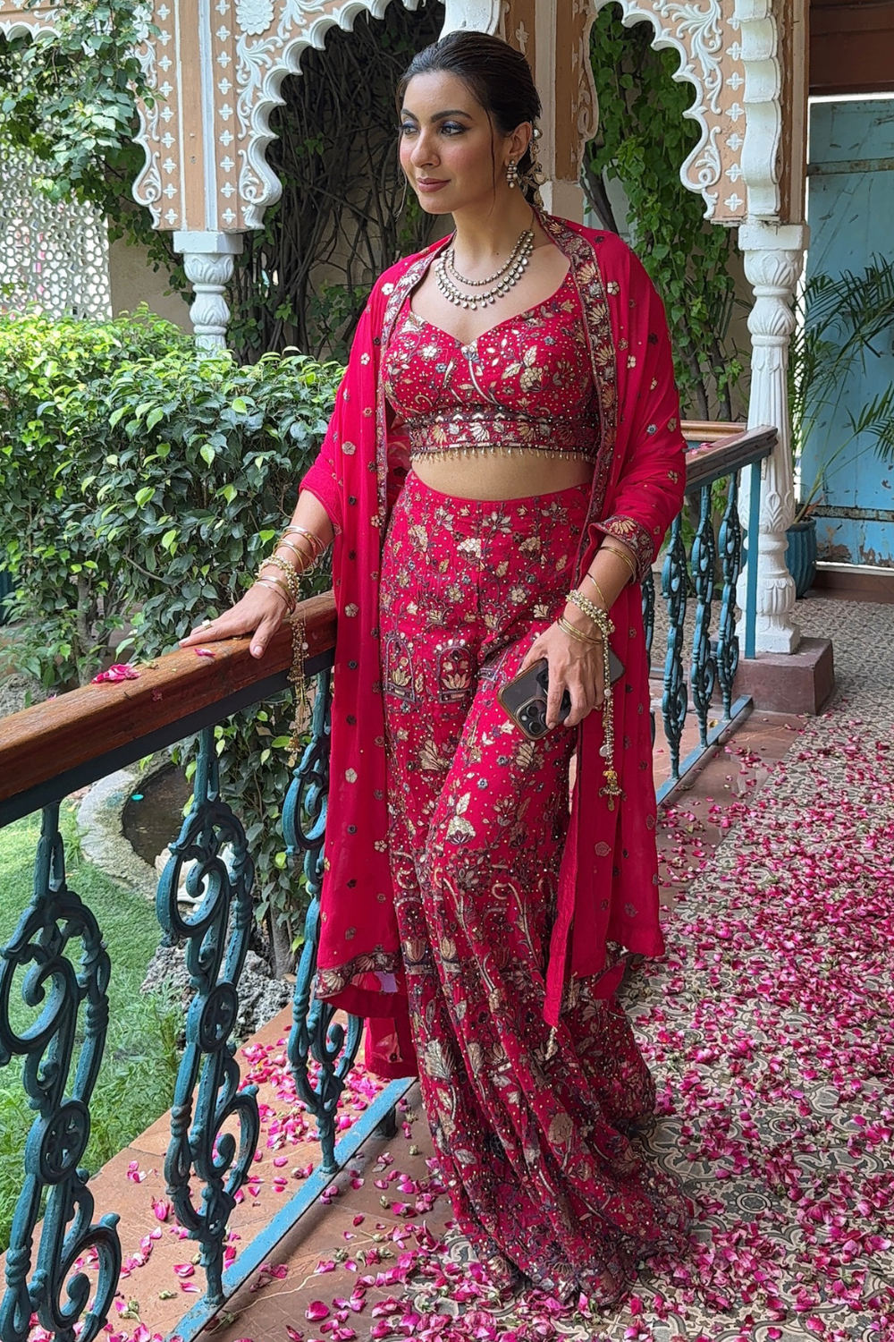 Magenta Pink Sharara Set With Floral Print And Thread Work Embellishment2