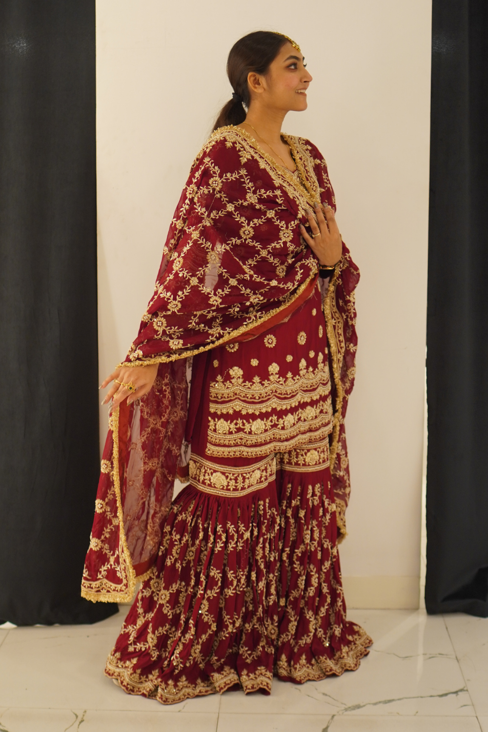 Maroon Gharara Set With Golden Thread Work Embellishment3