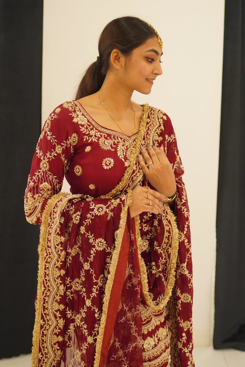 Maroon Gharara Set With Golden Thread Work Embellishment4