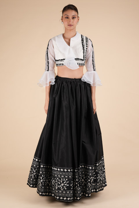 Black And White Ruffled Top Bottom Set