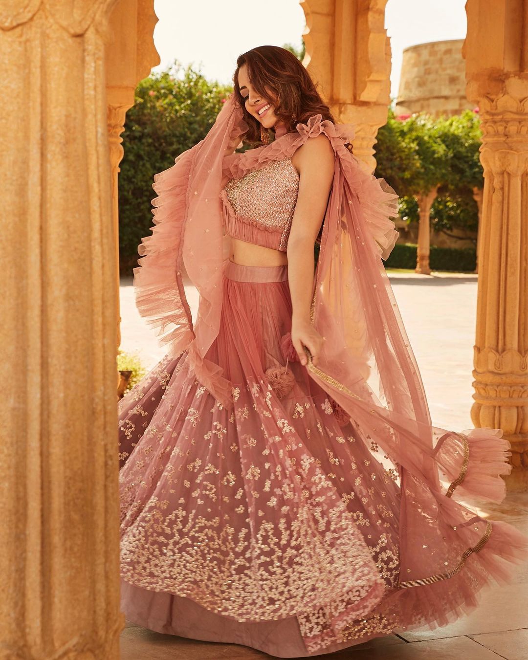 Net Rose Peach Lehenga Set4