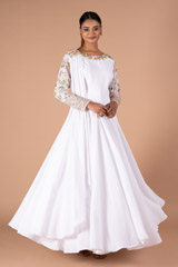 White 3D Floral Georgette GownDSC09268