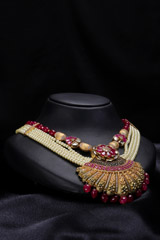 Pearl Necklace with Red Stones Necklace SetIMG_8054