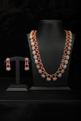 Stone And Pearl Necklace Set