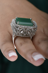 Emerald Green Stud Ring_SUB1490
