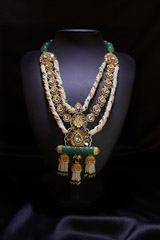 Green & Pearl Necklace Set_MG_8817