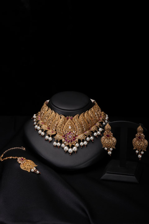 Lotus Shaped Choker Set