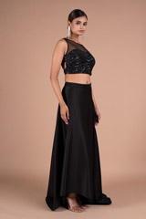 Black Skirt With Embroidered BlouseDSC05734