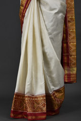 Cream Ikat Saree_DSC1545