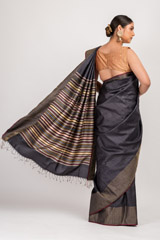 Black Saree With A Broad Border_DSC5745-Edit