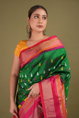 Green Handloom Silk SareeDSC01082
