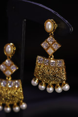 Pearl Drops Necklace Set