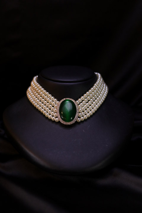 Pearl Neckpiece
