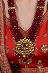 Moti Necklace with Earrings_DTR3341