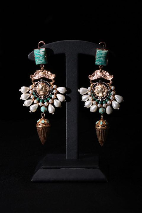 Green Stone Pearl Earrings