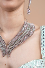 White And Pink Sheet NecklaceDSC08701