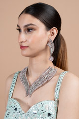 White And Pink Sheet NecklaceDSC08702