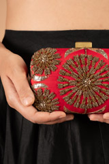 Red Fan ClutchDSC03313