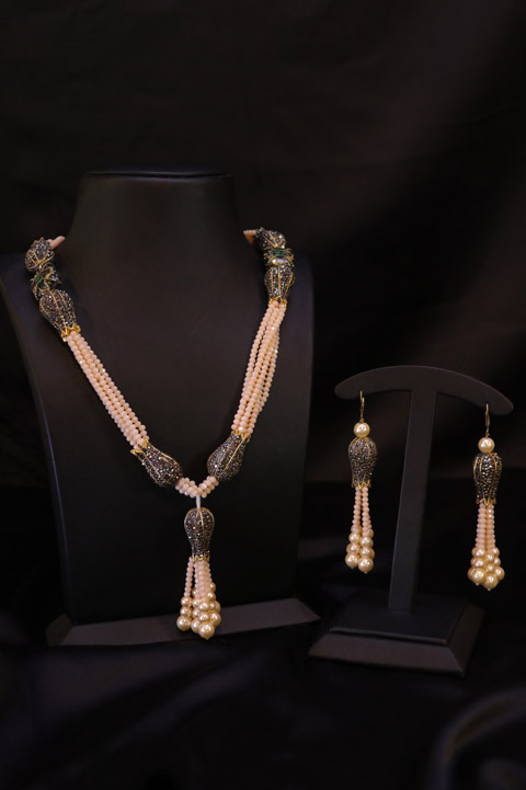 Peach Moti Necklace Set