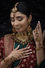 Antique Bridal Set_SUB1589