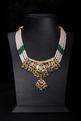 White And Green Necklace SetIMG_9975