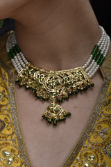 White And Green Necklace Set_SUB1308