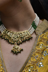 White And Green Necklace Set_SUB1309