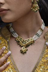 Green Beads And Pearl Necklace Set_SUB1122