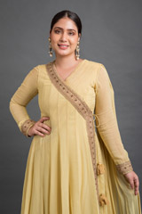 Gold Anarkali Set_DSC5101-Edit