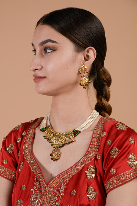 Layered Pearl Necklace Set