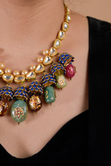 Multi Color Stone Necklace Set_DTR3585