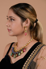 Multi Color Stone Necklace Set_DTR3586