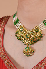 Green and White Necklace Set_DTR3431