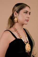 Peach and White Necklace Set_DTR3511