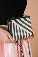 Monochrome Striped Sling_DTR3675