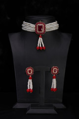 Choker with Ruby Pendant Set3231_video