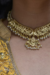 Jadau Pearl And Gold Set_SUB1153