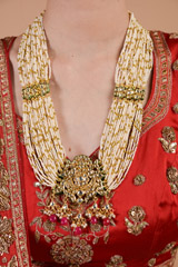 Necklace with Kundan Pendant_DTR3390