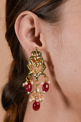 Necklace with Kundan Pendant_DTR3393