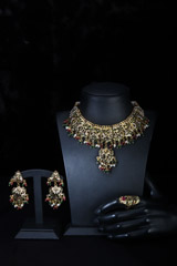 Red And Green Jadhau Set