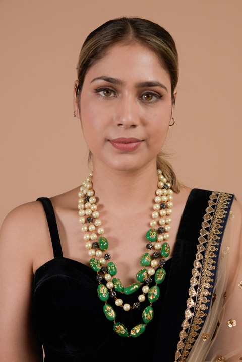 Green and White Pearl Necklace