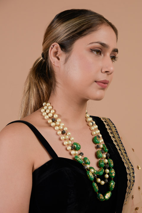 Green and White Pearl Necklace_DTR3515