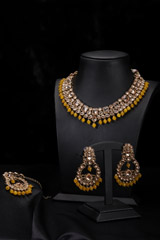 Gold Kundan Set