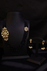 Multi-Layer with Meenakari Set