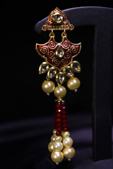 Necklace with Kundan Pendant