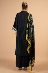 White Mandarin Collar Kurta SetDSC03572