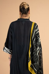 White Mandarin Collar Kurta SetDSC03574