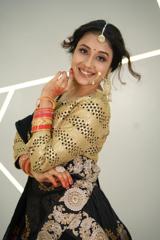 Black Embroidered Lehenga3