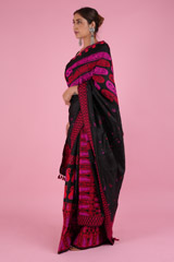 Black and Pink Mekhela ChadorDSC08616