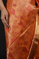 Orange Parrot Motif Saree_SUB1328